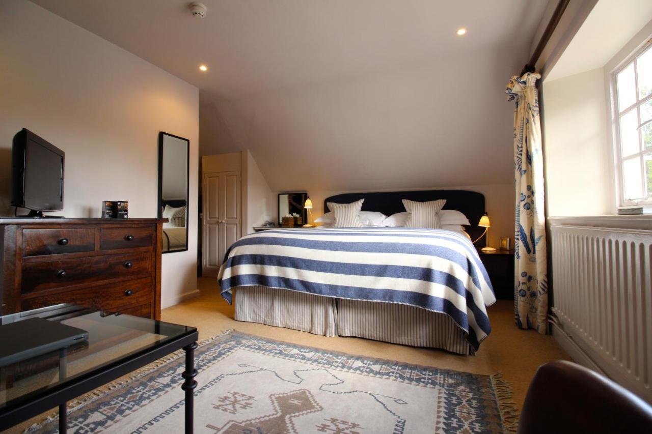 The Hare & Hounds Hotel Tetbury Bagian luar foto