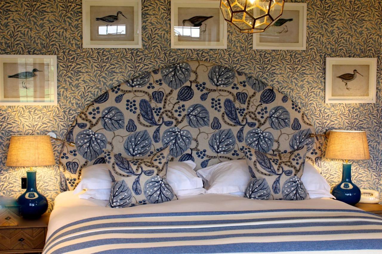 The Hare & Hounds Hotel Tetbury Bagian luar foto