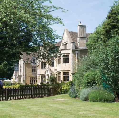 The Hare & Hounds Hotel Tetbury Bagian luar foto