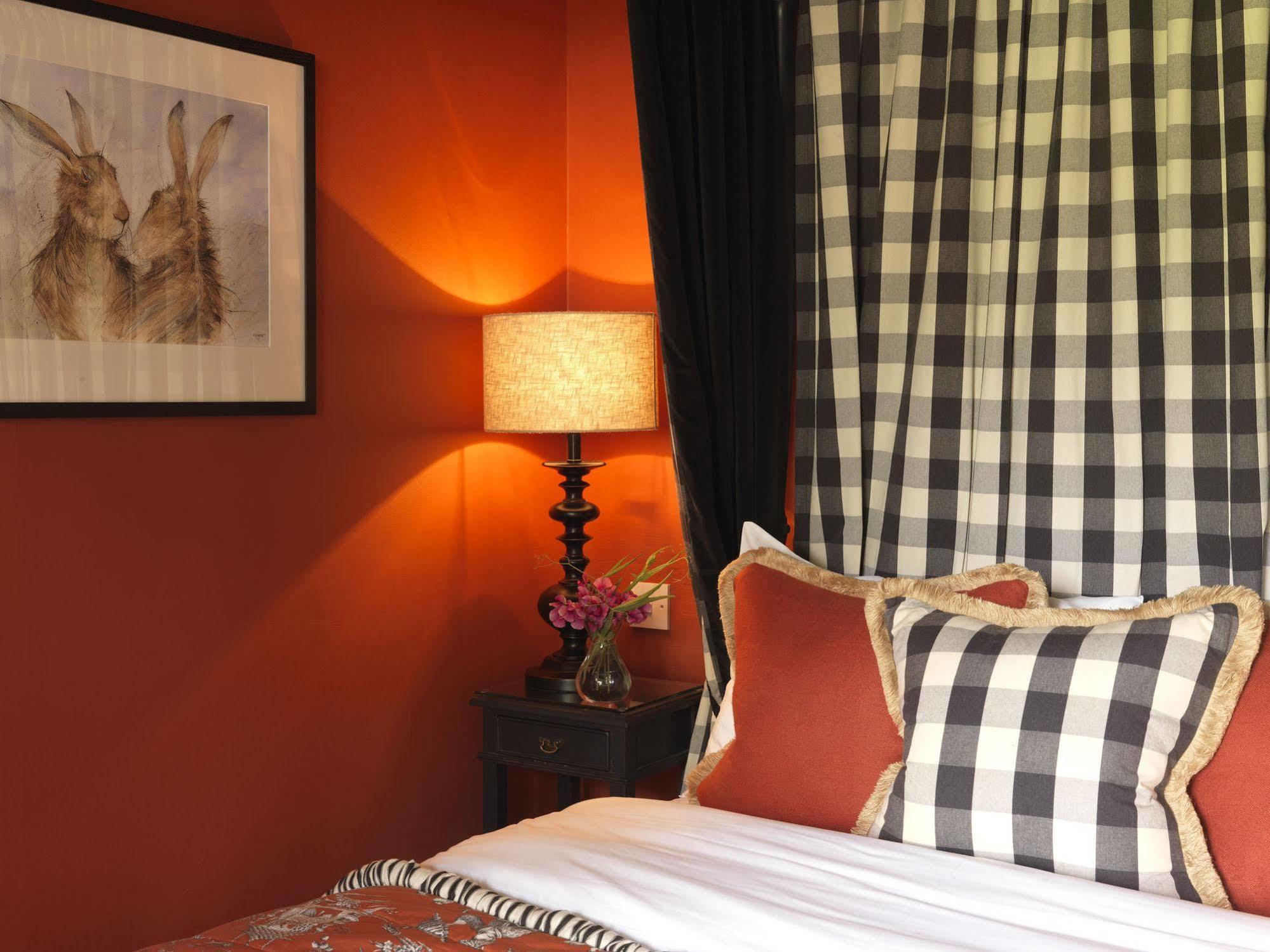 The Hare & Hounds Hotel Tetbury Bagian luar foto