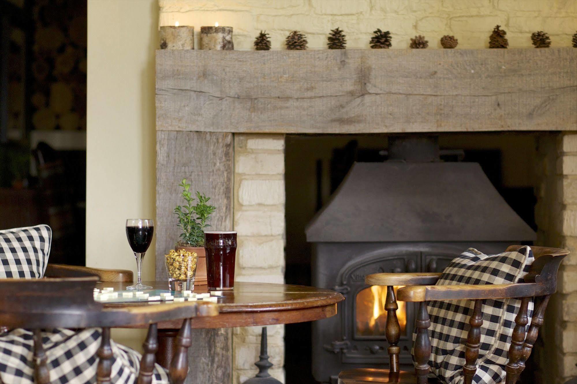 The Hare & Hounds Hotel Tetbury Bagian luar foto