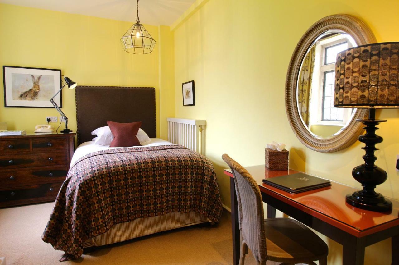 The Hare & Hounds Hotel Tetbury Bagian luar foto